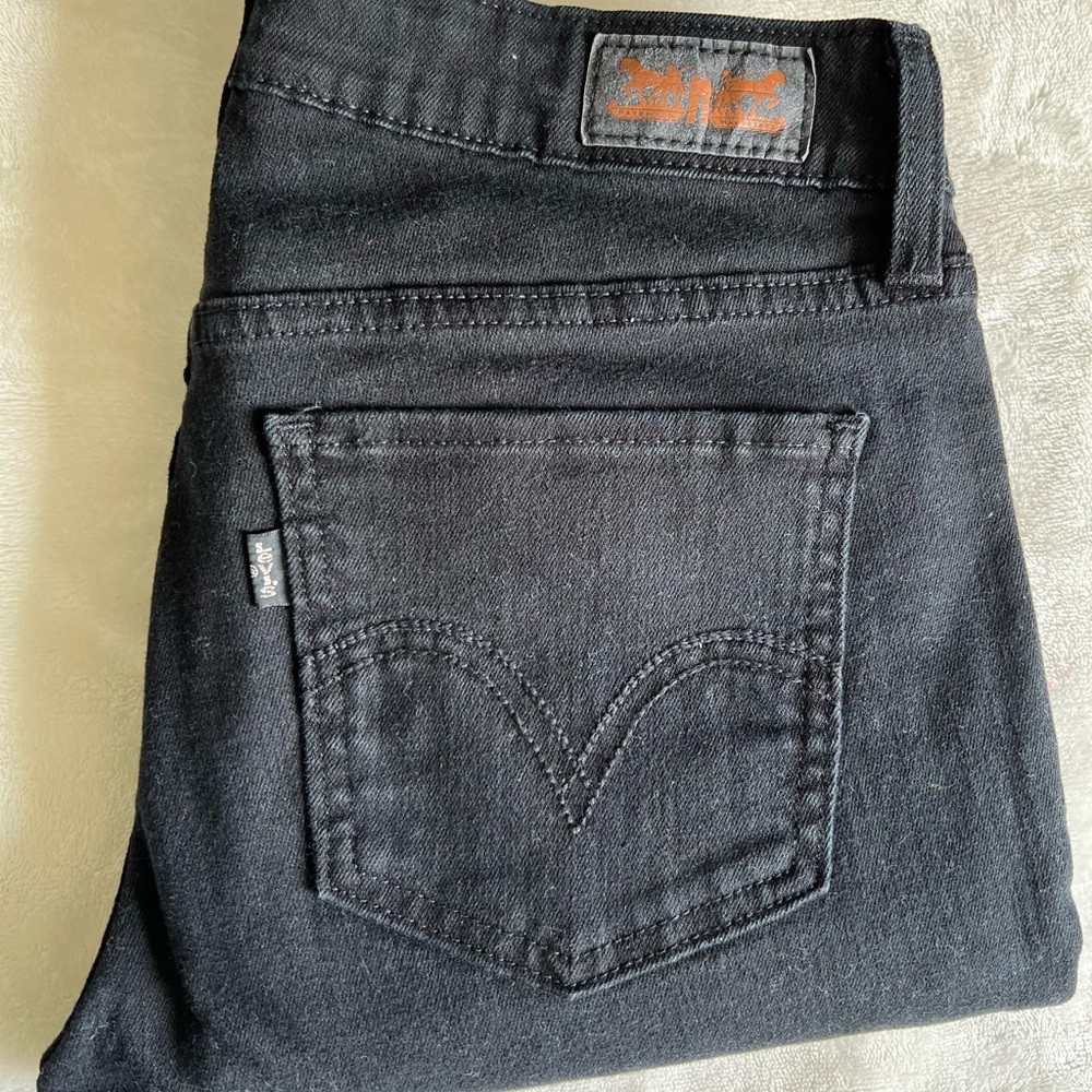 Levi’s black jeans for women